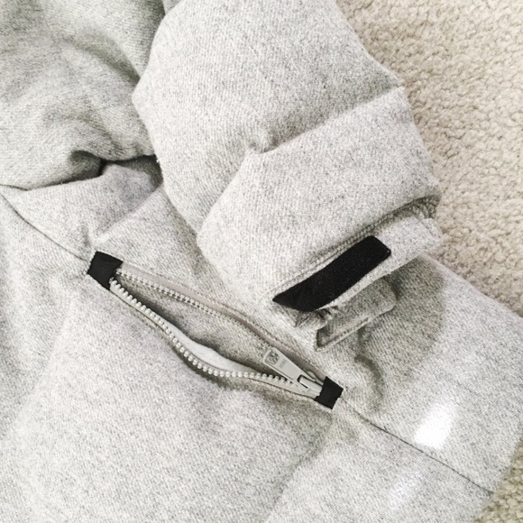 SOLD ⛔ GAP | Gray Puffer Jacket - Picture 4 of 5